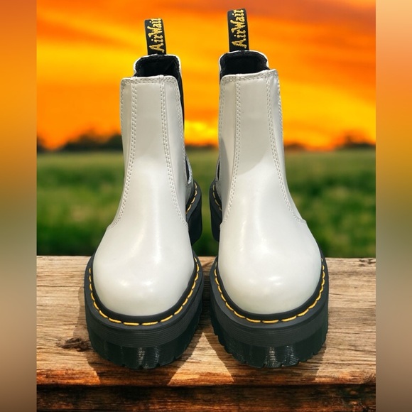 Dr. Martens White Air Wair with Soles Bouncing White Leather Boots Size 5W/4M. - Picture 3 of 8